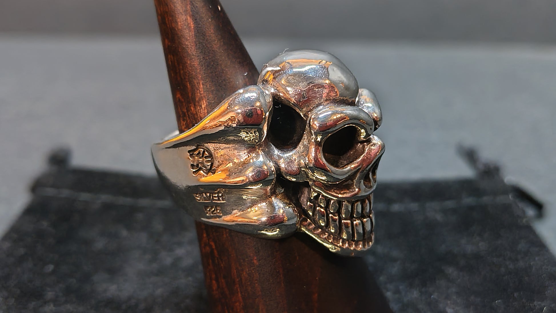 Cheeky Skull