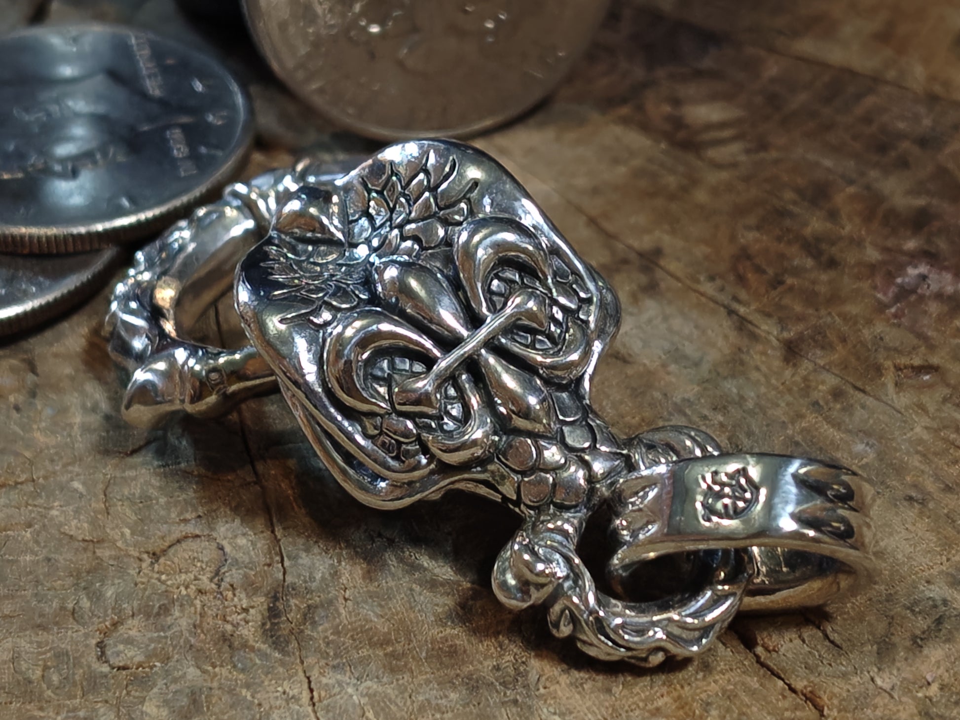 FORTUNE KNOCKER-Fleur Viper