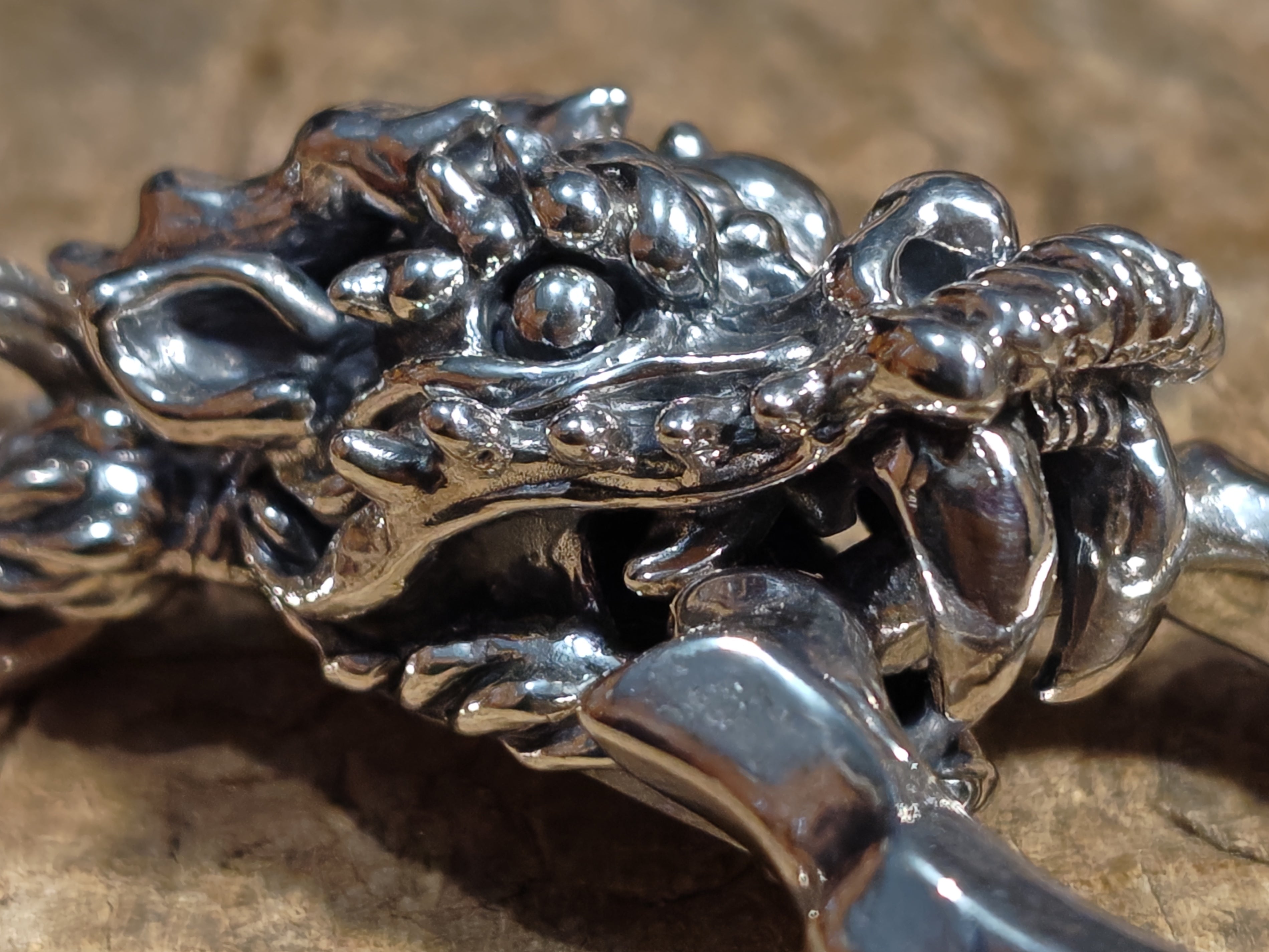 FORTUNE KNOCKER-The Dragon