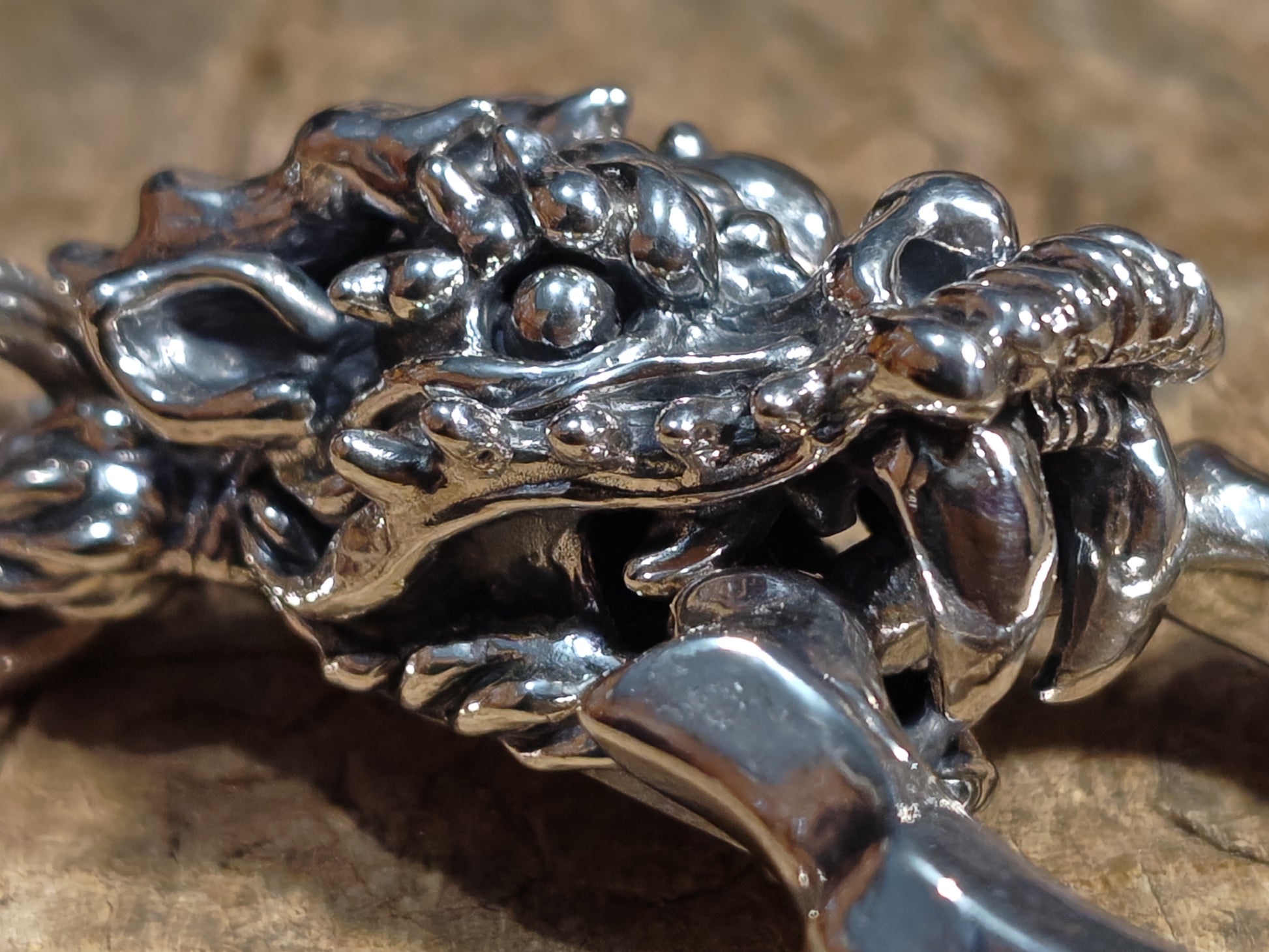 FORTUNE KNOCKER-The Dragon