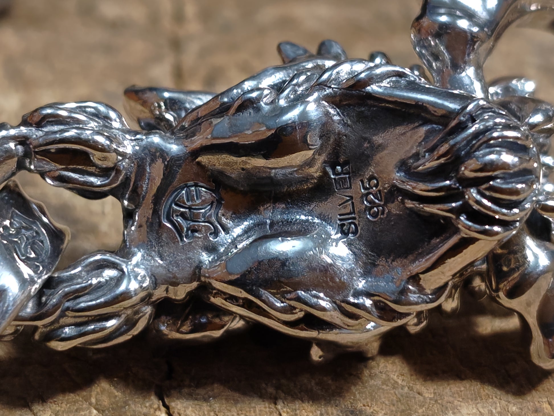 FORTUNE KNOCKER-The Dragon