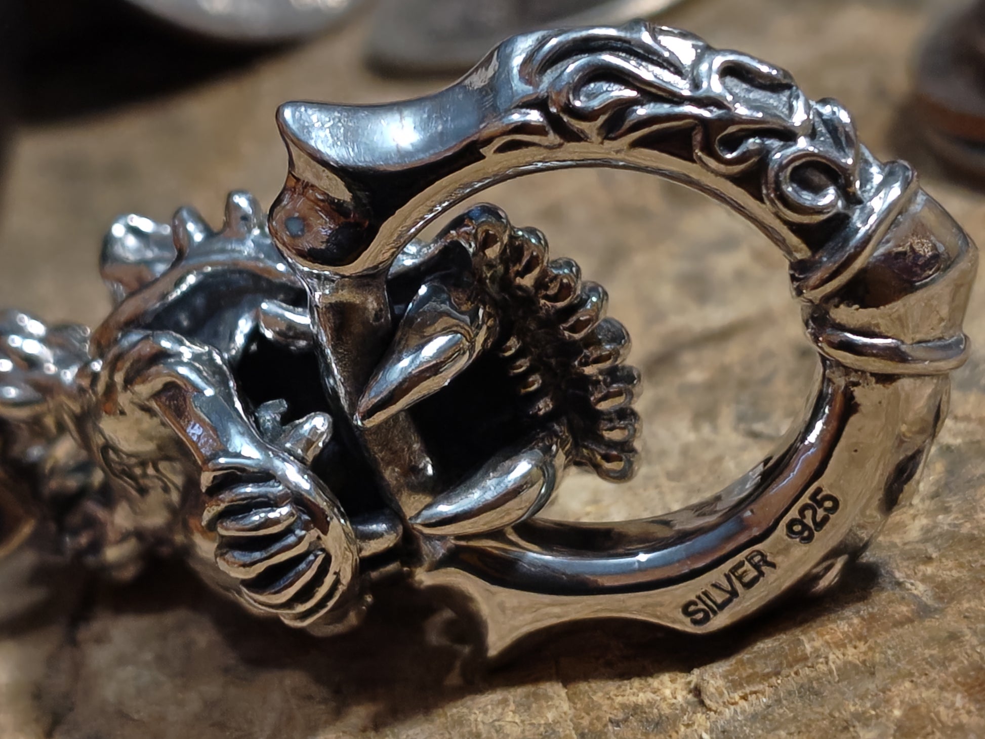 FORTUNE KNOCKER-The Dragon