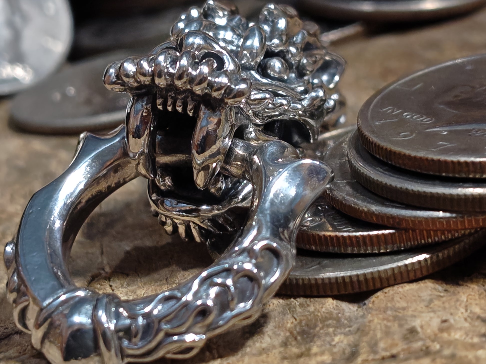 FORTUNE KNOCKER-The Dragon