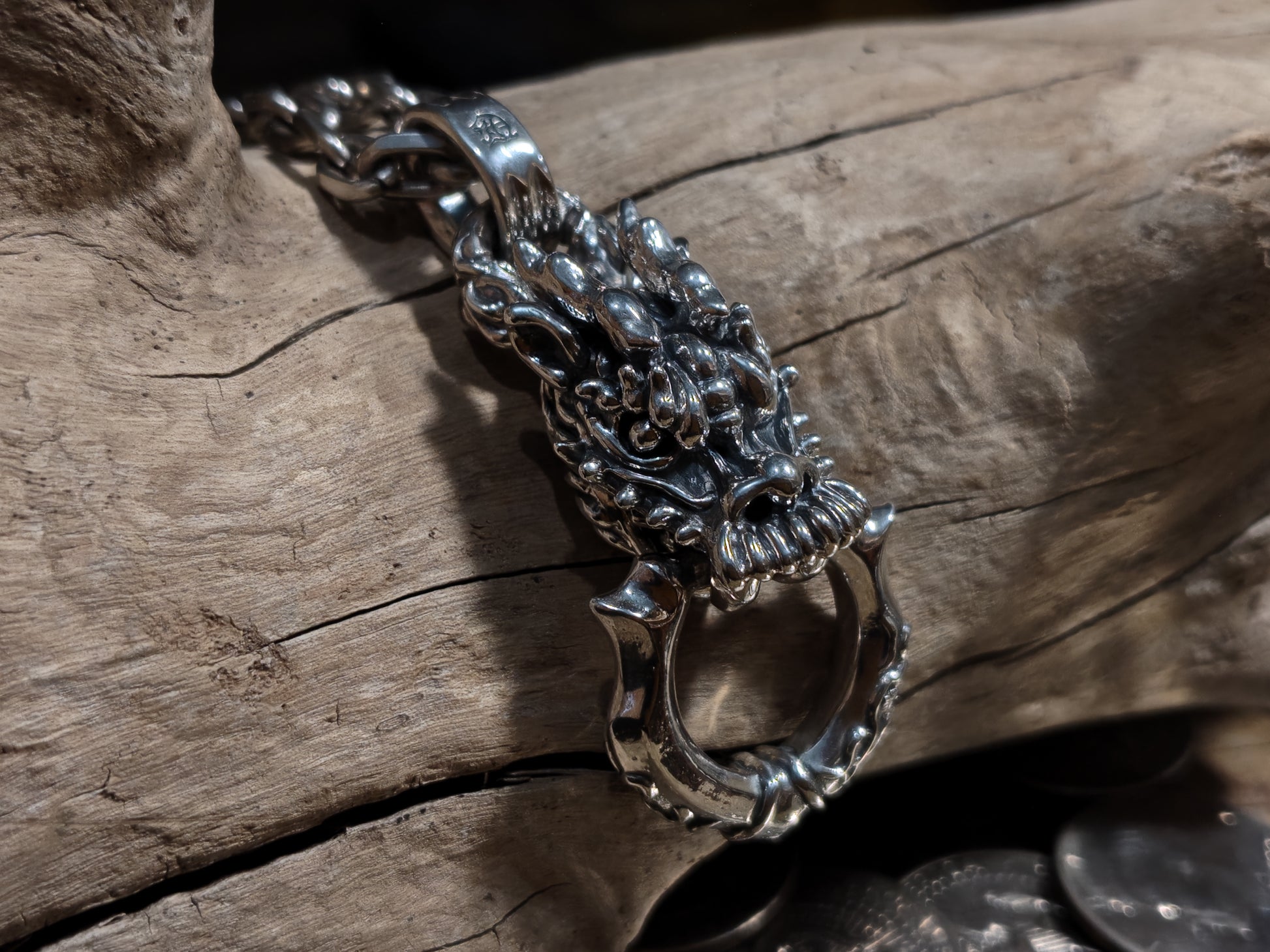 FORTUNE KNOCKER-The Dragon