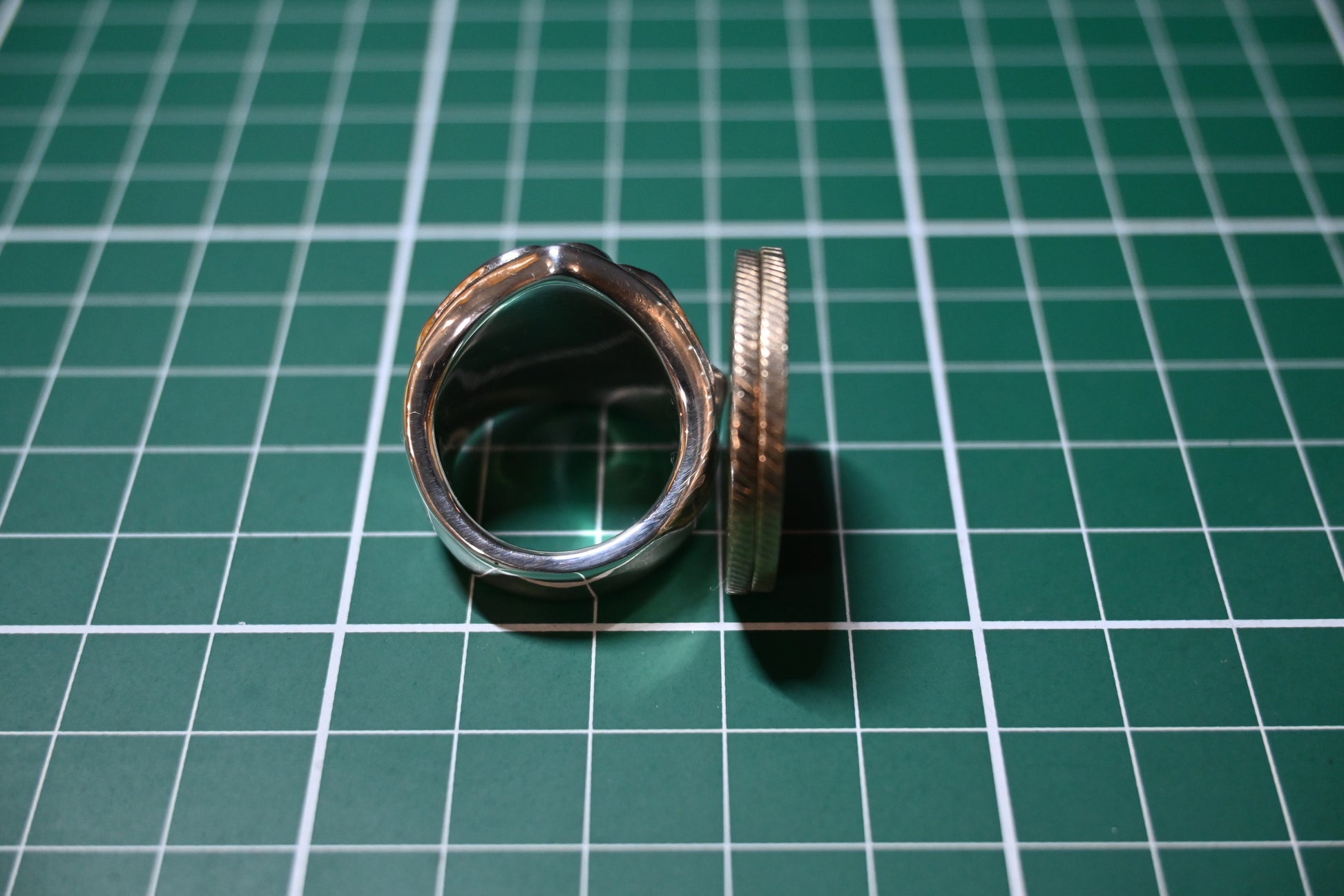 Emblem Ring-Fleur