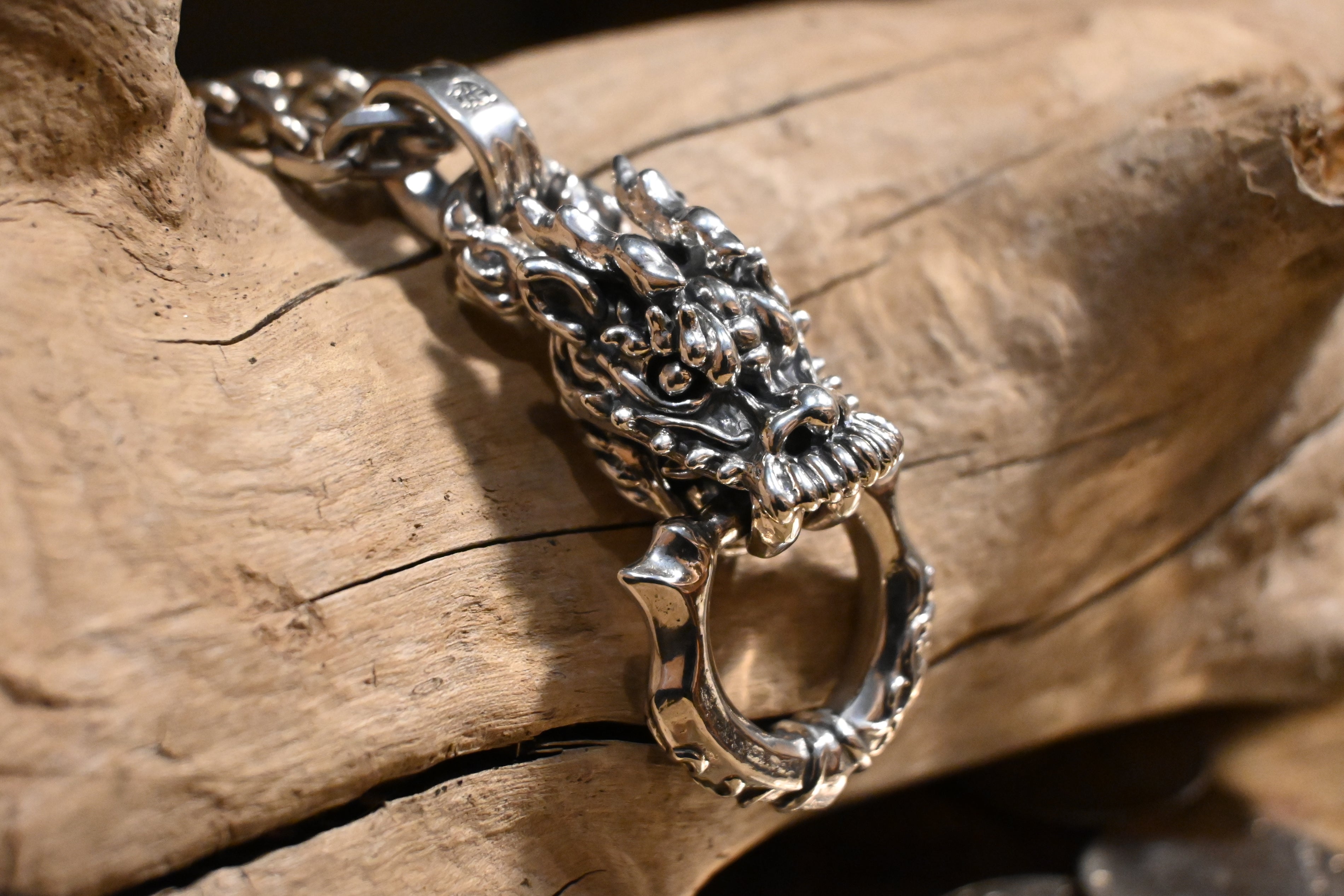 FORTUNE KNOCKER-The Dragon