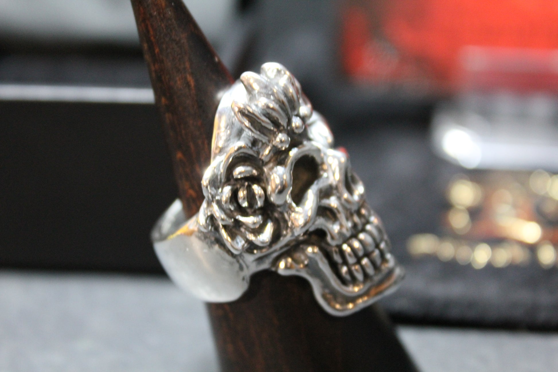 Queen of Hearts Skull (Judith)