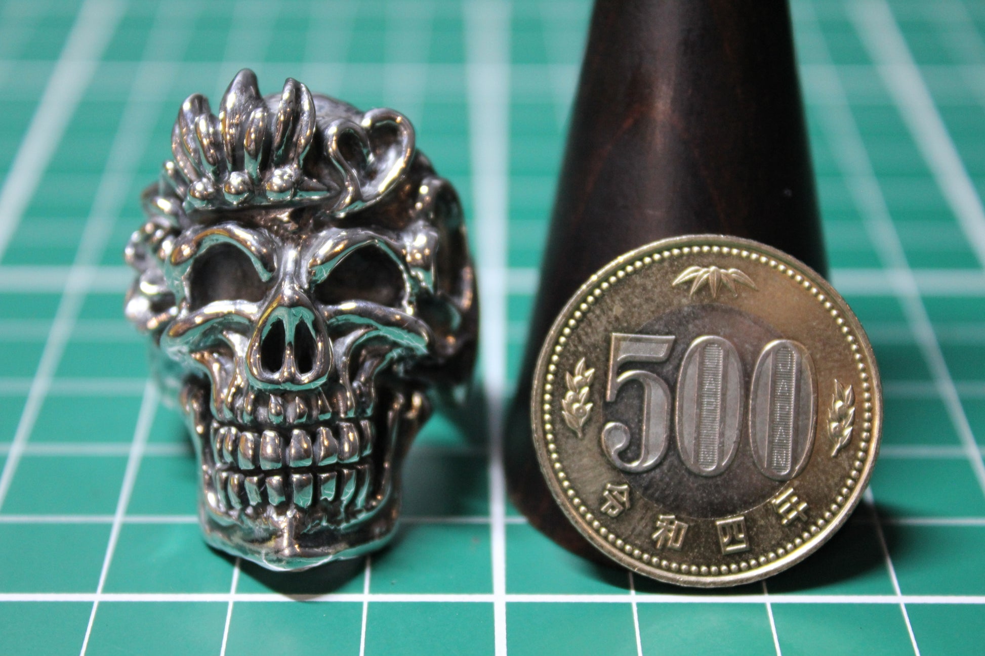 Queen of Hearts Skull (Judith)