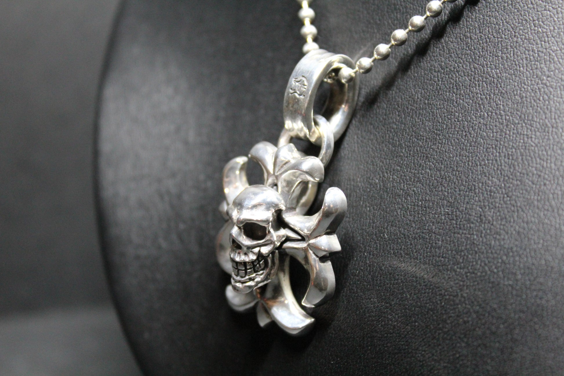 Coat of Arms : Omen Banner (All Sterling Silver)
