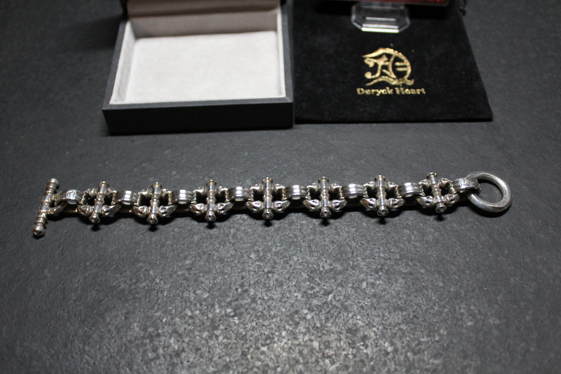 Grip-Link Lock