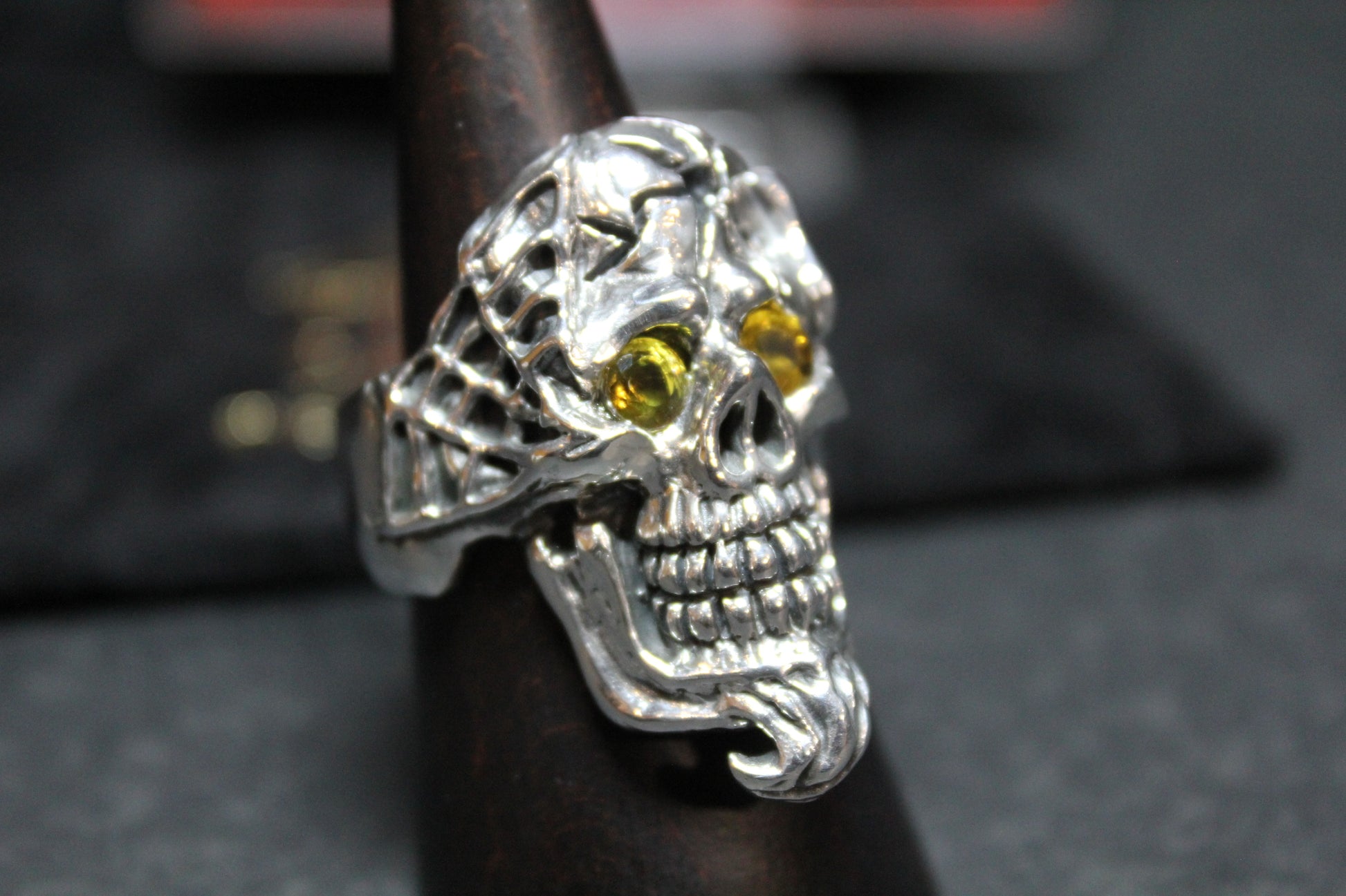 Ace of Spades Skull (Cain, With Yellow Sapphire Eyes)