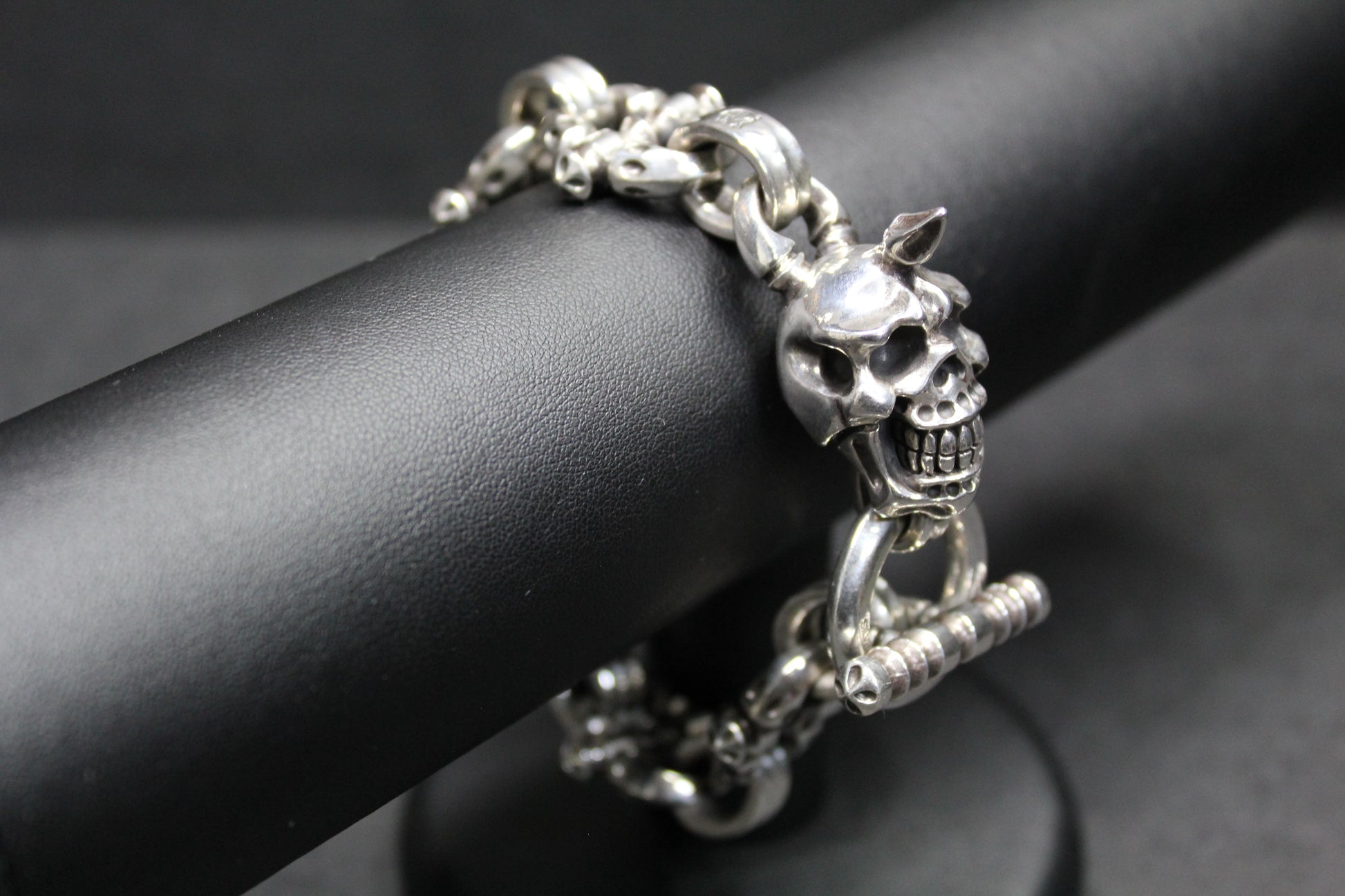 Warden Skull-Lock