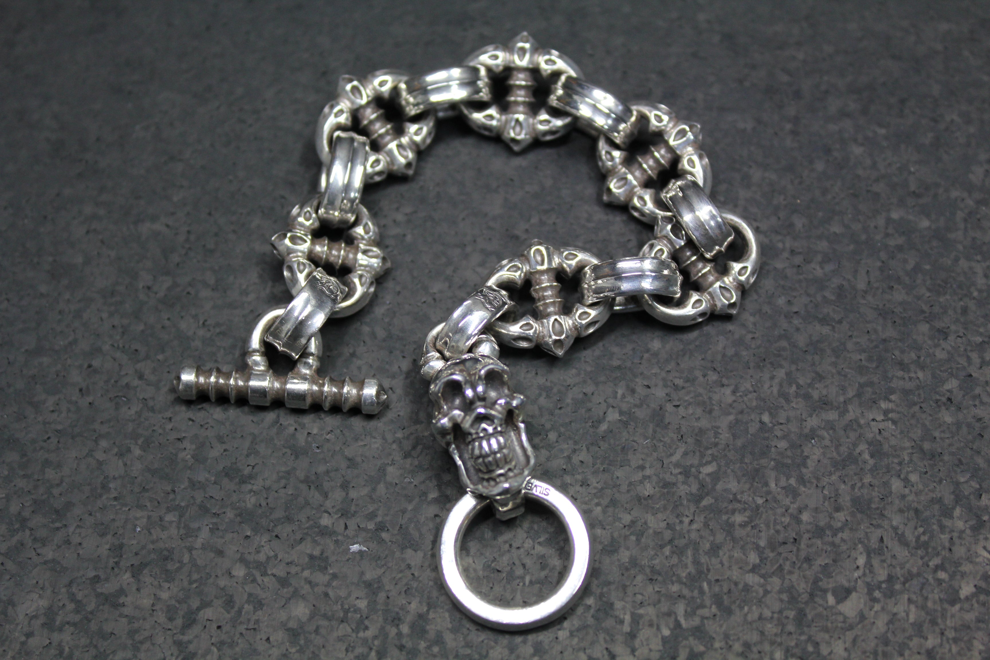 Resonant Skull-Lock